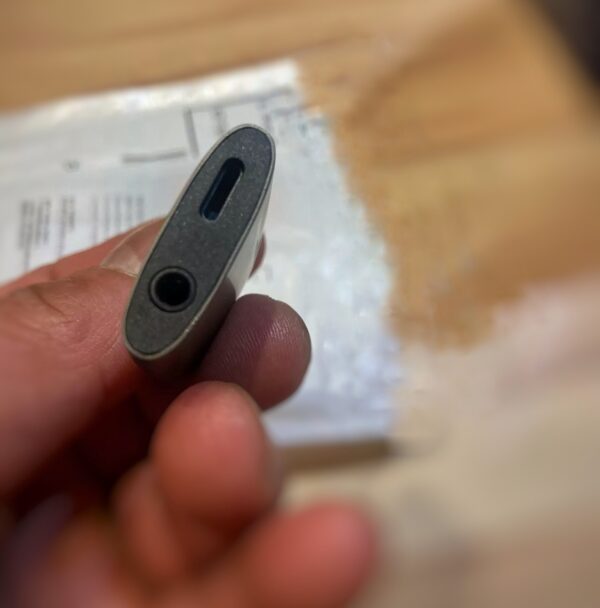 Mcdodo Lightning to Lightning & DC 3.5mm Audio Adapter - Image 4